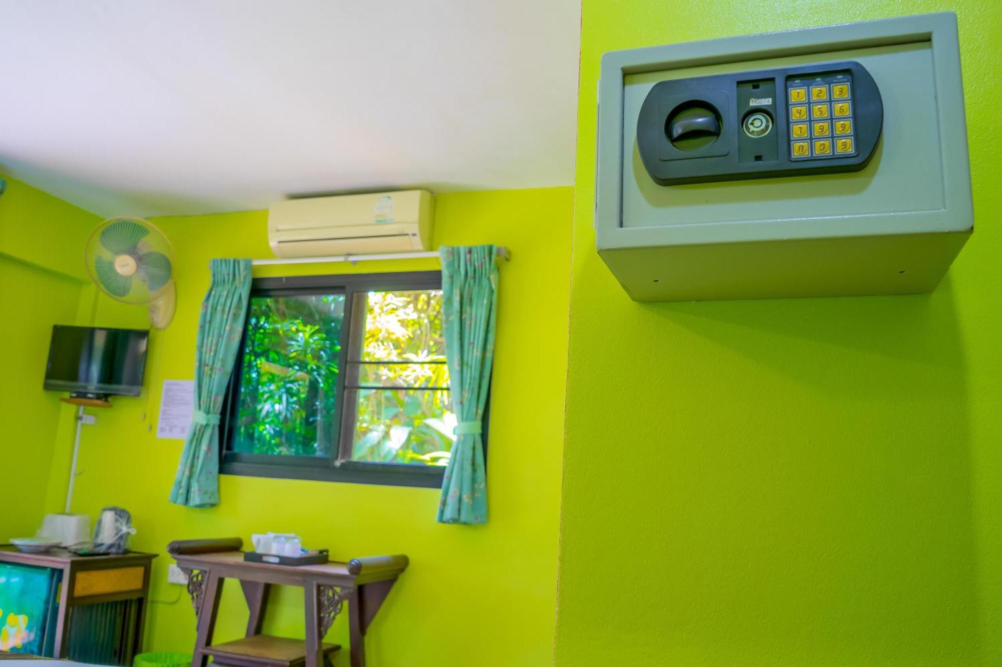 Chez Charly Bungalow Nai Yang Beach Kültér fotó